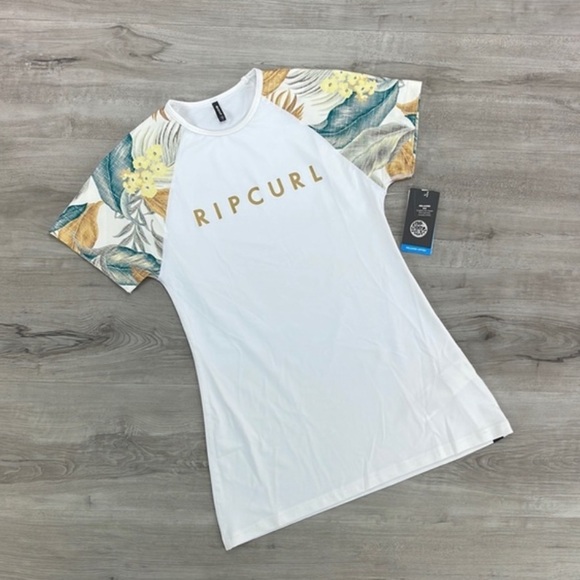 ☀️RIP CURL☀️ TROPIC SHACK RELAXED SHORT SLEEVE RASH GUARD - Picture 2 of 12